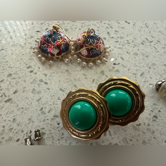 Lot of 15 vintage mid century earrings - Picture 8 of 15